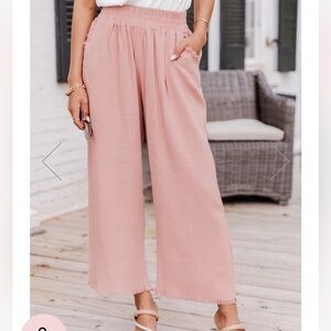 NWOT! Pink lily frayed edge pants